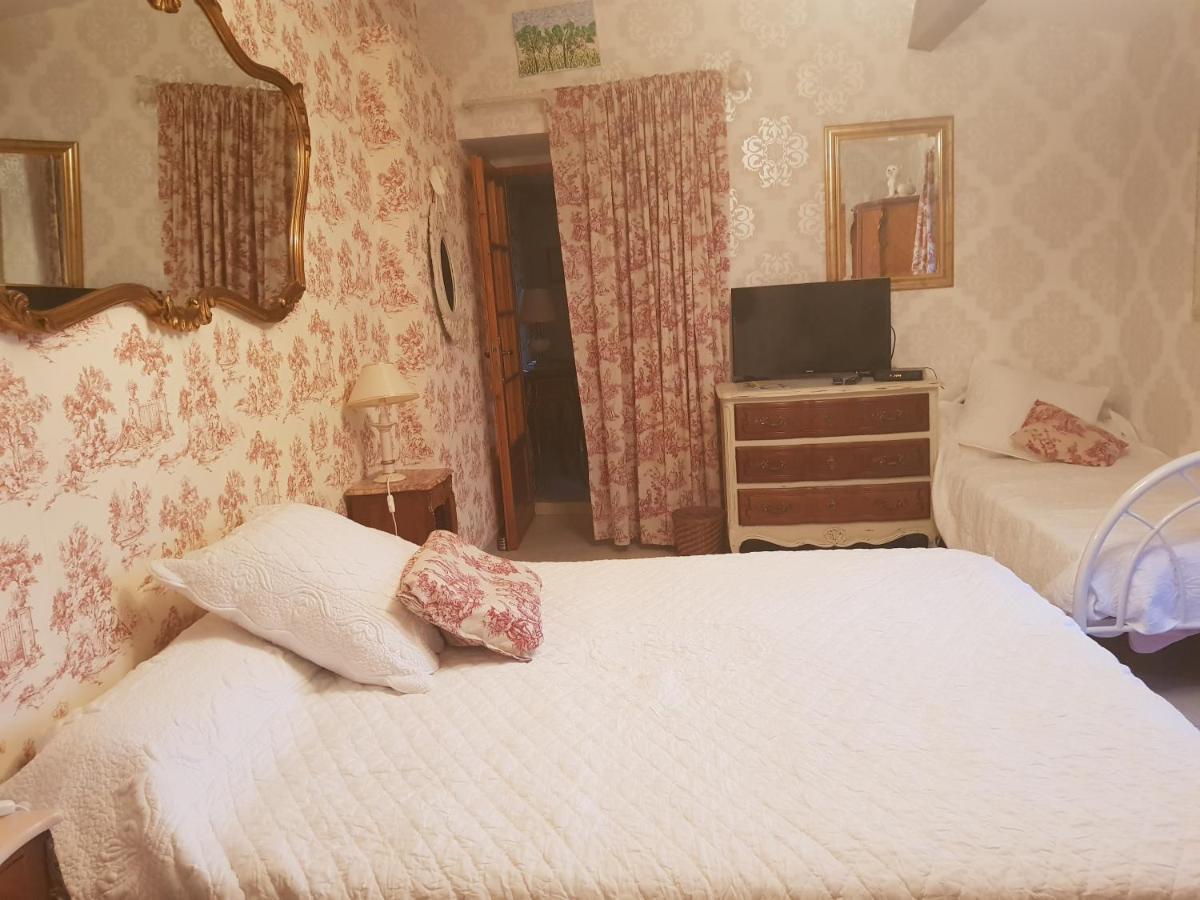 Hotel La Providence Illiat Esterno foto